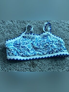 SHEIN Blue and White Floral Girls' Swim Top